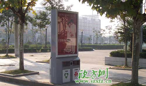   廣告垃圾箱驚艷亮相廣東汕頭街道。